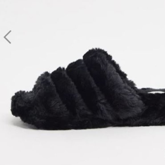 Truffle Collection Shoes - Truffle Collection • Faux Fur Black Slippers